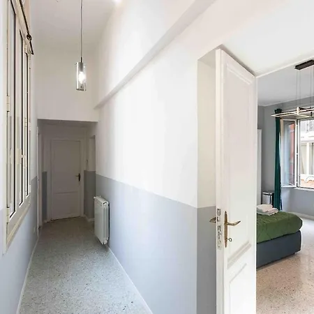 Daire Iron Flat Spagna Steps